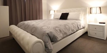 Casavino Luxury Villas - Holiday Adelaide 2
