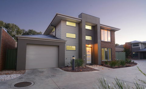 Barclay On View - Holiday Adelaide 2