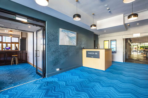 Nightcap At Ocean Beach Hotel - Holiday Adelaide 3