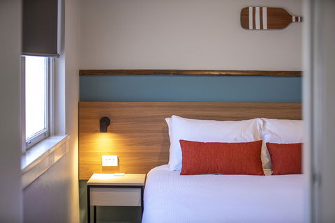 Nightcap At Ocean Beach Hotel - Holiday Adelaide 4