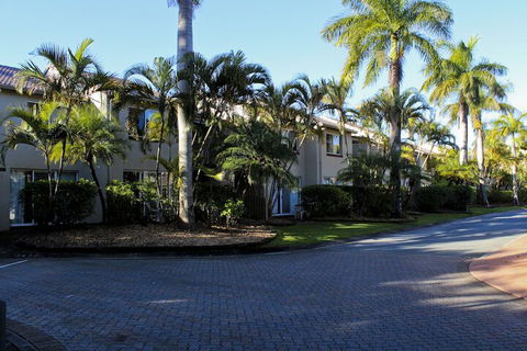 Oaks Sunshine Coast Oasis Resort - Holiday Adelaide 1
