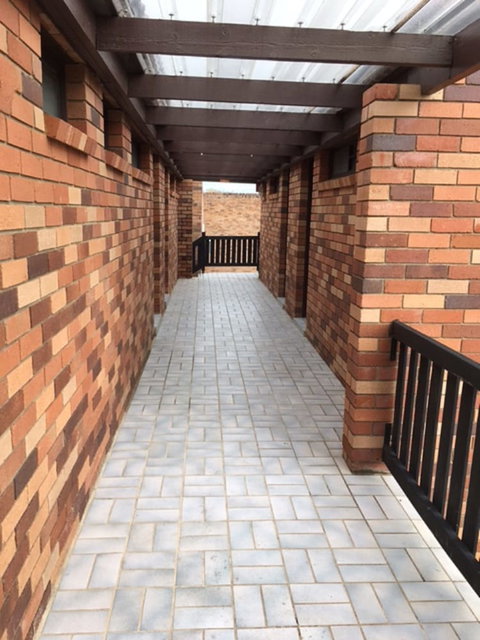 Maclin Lodge Motel - Holiday Adelaide 0