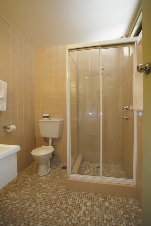 Maclin Lodge Motel - Holiday Adelaide 5