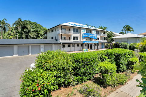Cairns Reef Apartments & Motel - Holiday Adelaide 2
