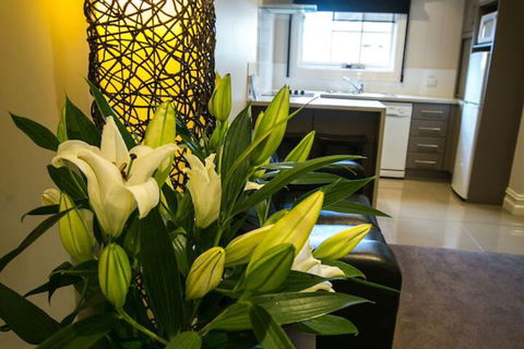 Gallery Apartments - Holiday Adelaide 6