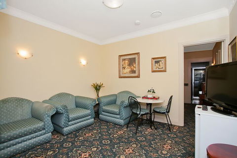 Merton Manor Exclusive Bed And Breakfast - Holiday Adelaide 5