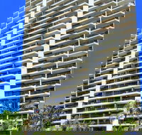 Surfers Century Oceanside Apartments - Holiday Adelaide