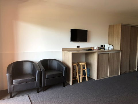 Huskisson Beach Motel - Holiday Adelaide 2