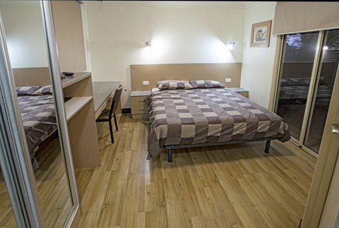 Cattrall Park Motel - Holiday Adelaide 3