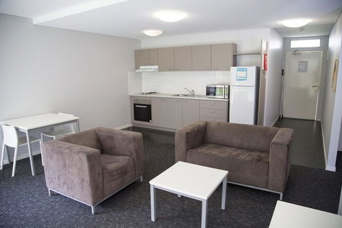 Murdoch University Village - Holiday Adelaide 5