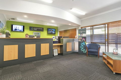 Murdoch University Village - Holiday Adelaide 1
