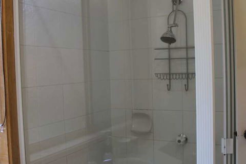 Australian Home Away At Doncaster Andersons Creek 2 - Holiday Adelaide 6