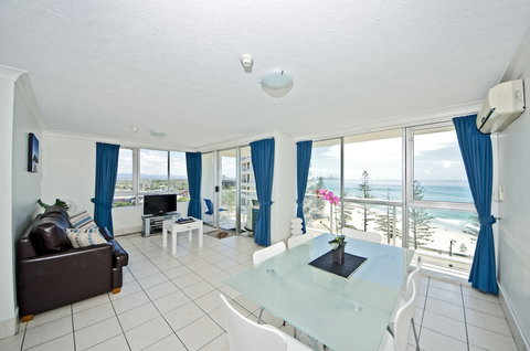 Burleigh Beach Tower - Holiday Adelaide 5