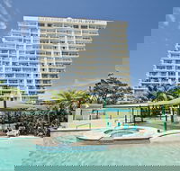Burleigh Beach Tower - Holiday Adelaide