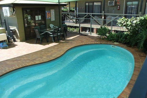 Lake Forbes Motel - Holiday Adelaide 4