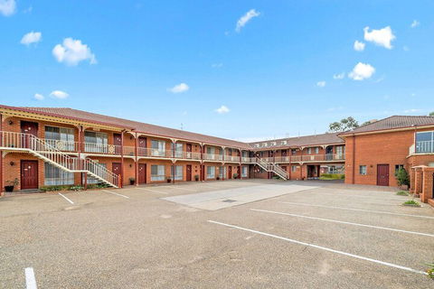 Comfort Inn Heritage Wagga - Holiday Adelaide 1