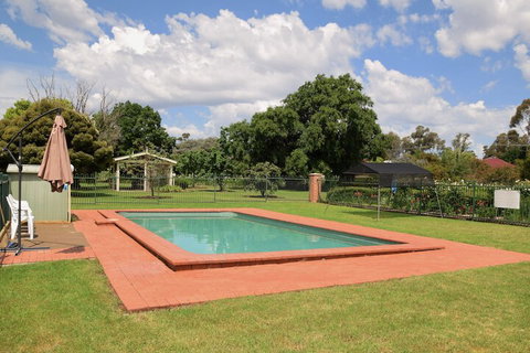 Golfview Motor Inn - Holiday Adelaide 6