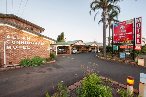 Allan Cunningham Motel - Holiday Adelaide 0