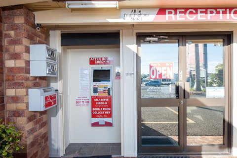 Allan Cunningham Motel - Holiday Adelaide 3