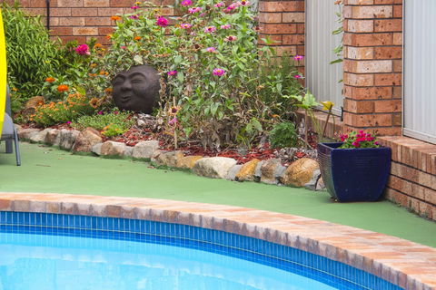 Crescent Motel - Holiday Adelaide 5