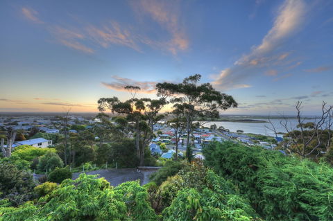 Sheer Pleasure Accommodation - Holiday Adelaide 5