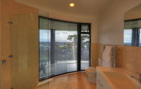 Sheer Pleasure Accommodation - Holiday Adelaide 0