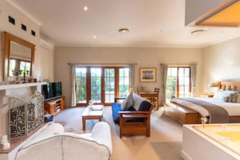 Strathearn Park Lodge - Holiday Adelaide 0