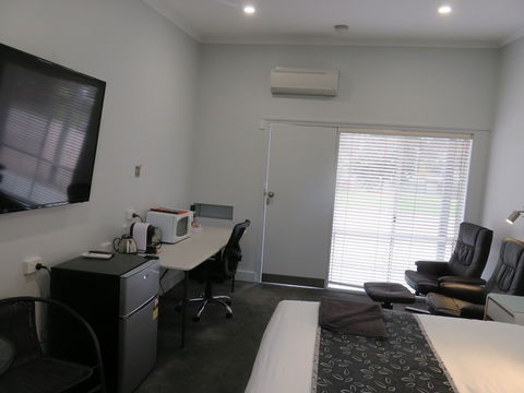 Motel24seven - Holiday Adelaide 4