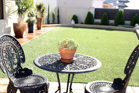 Sunset Retreat - Holiday Adelaide 5