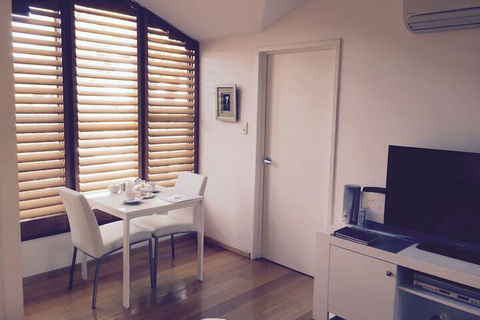 Fremantle Beach Studio - Holiday Adelaide 6