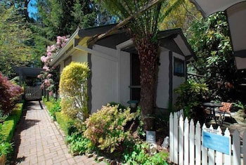 Annie Roe's Luxury Bed & Breakfast - Holiday Adelaide 0