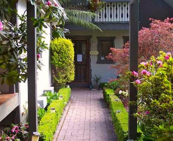 Annie Roe's Luxury Bed & Breakfast - Holiday Adelaide 1
