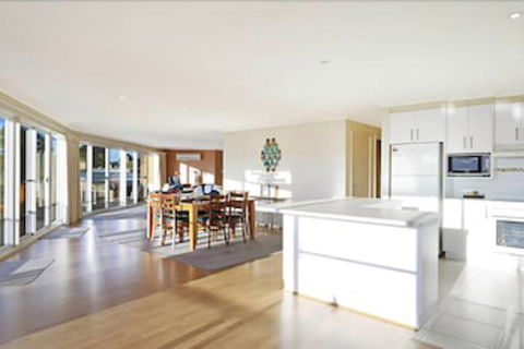 Waterview Luxury Apartments - Holiday Adelaide 7