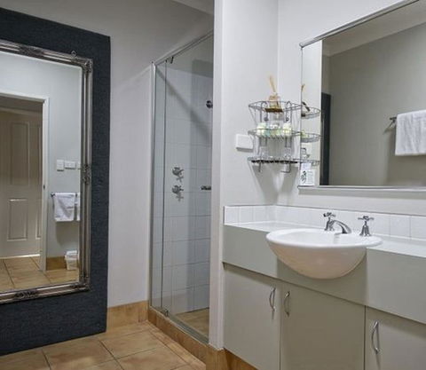 Vintages Accommodation - Holiday Adelaide 3