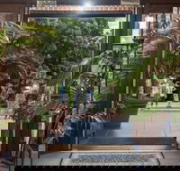 Caves House Hotel and Apartments - Holiday Adelaide