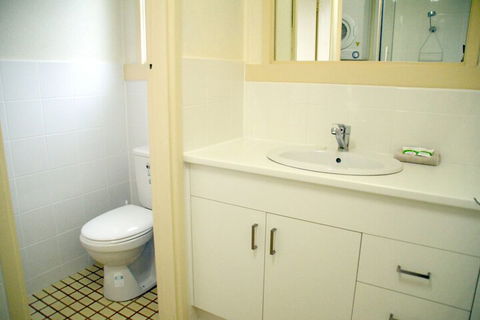 Hibiscus Heights - Holiday Adelaide 4