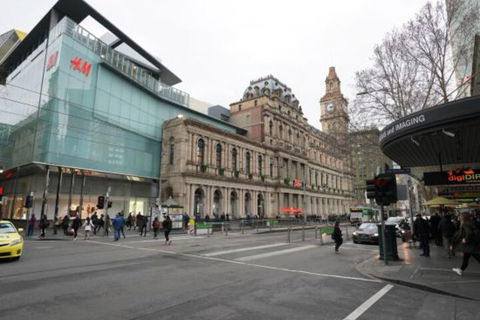 Avanti Two Bedroom View Apartment Floor 44 CBD - Holiday Adelaide 2