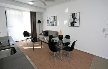 Under The Townsville Sun (694I) - Holiday Adelaide 5