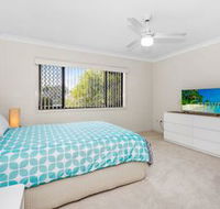 Kingscliff Ocean View Apartment 5 / 8 Seaview - Holiday Adelaide