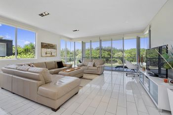 Bale Beach Front Resort Home Apartment 1128 - Holiday Adelaide 0