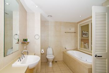 Resort On The Beach 1309 / 10 - Holiday Adelaide 2