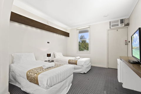 Nowa Nowa Hotel Motel - Holiday Adelaide 6