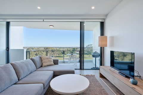 Allure Mooloolaba - Holiday Adelaide 4