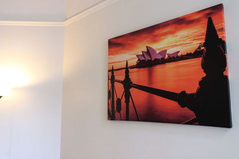 Discover The Rocks - Heritage House - Holiday Adelaide 5