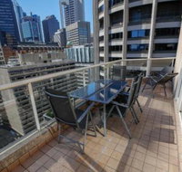 Bond 1603 - Holiday Adelaide