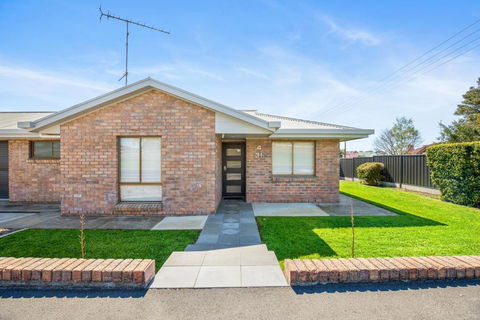 City Four Apartment - Holiday Adelaide 6