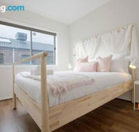 109Cozy Cranbourne Family House5Bed2Bath2Parking - Holiday Adelaide