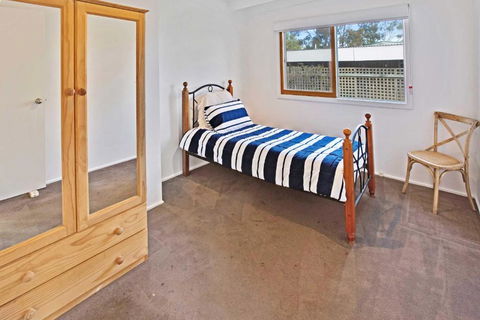Waterfront Sanctuary Raymond Island Getaway - Holiday Adelaide 1