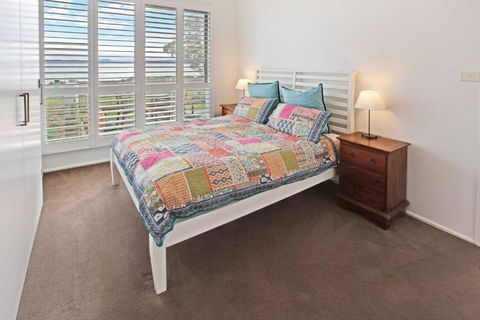 Waterfront Sanctuary Raymond Island Getaway - Holiday Adelaide 3