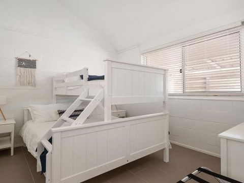 Little Kingsley Beach House 59A Kingsley Drive - Holiday Adelaide 3